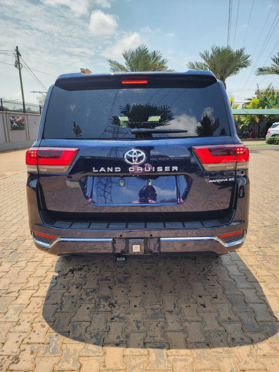A picture of V8 Sahara Diesel 2023 7 Seater