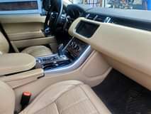 A picture of clean range rover sports 2015