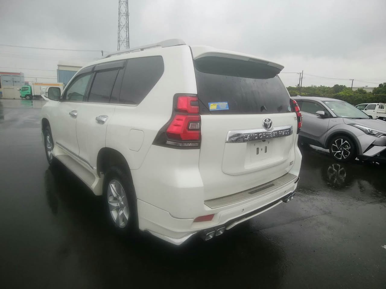 A picture of TOYOTA PRADO 2019