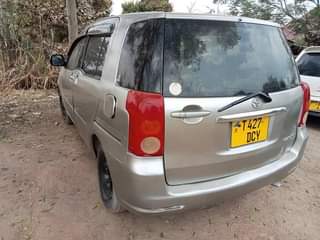 A picture of Toyota raum new