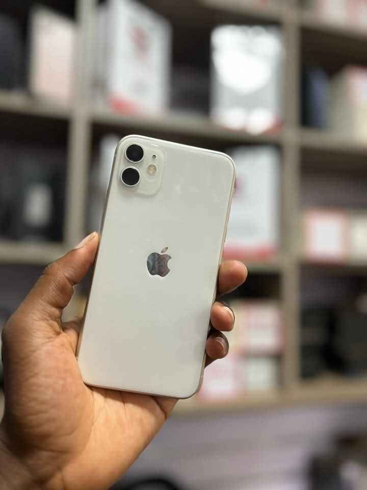 A picture of IPhone 11