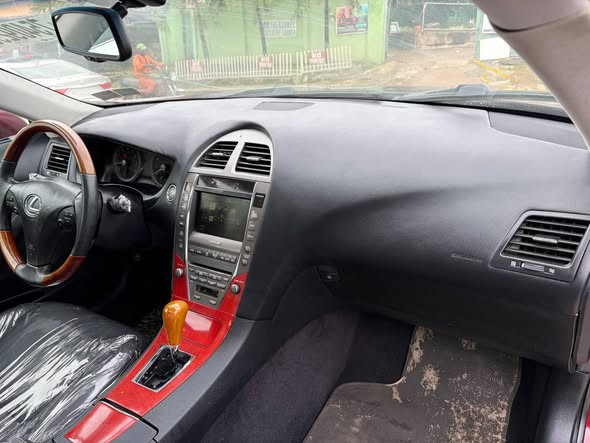 A picture of Newly cleared Foreign used 2008 LEXUS ES350 full option accident