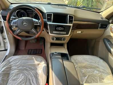 A picture of Extremely ml350 upgraded to GLE 350 Buy and Celebrate Xmas