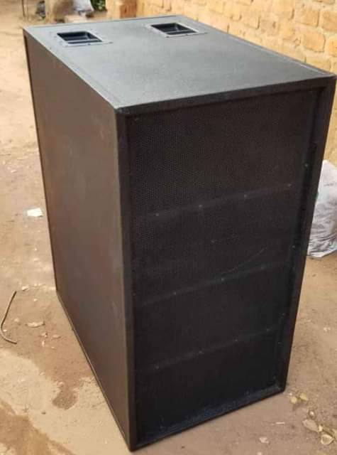 A picture of Double bass admark with a full net empty box