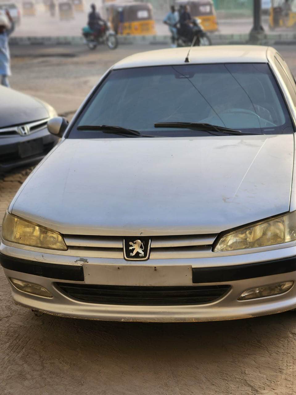 A picture of Peugeot 406