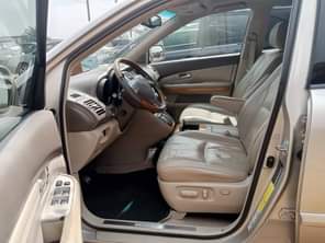 A picture of For sale Slightly used 2006 Lexus RX 330 Full option