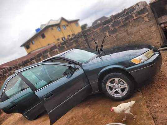 A picture of 2000 Toyota camry 2000