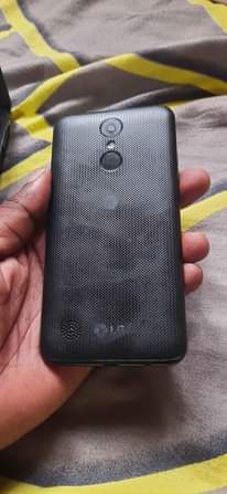A picture of LG phoenix 3
