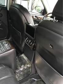 A picture of HYUNDAI EQUUS LUXXY SPECIAL FEATURES. GOOD DEAL.