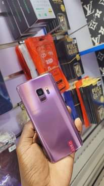 A picture of Samsung Galaxy S9 64GB 6GB ram