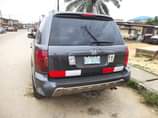 A picture of Honda Pilot 2004 Model