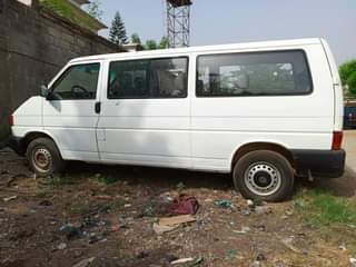 A picture of 2002 Volkswagen Bus 14 seater