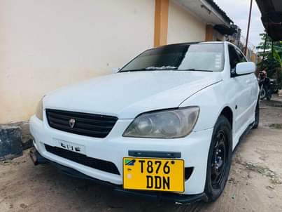 used toyota altezza