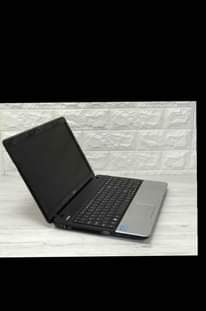 A picture of Acer laptop kaliiii corei3