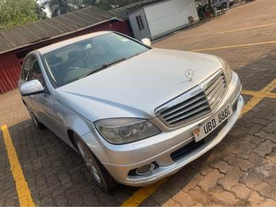 A picture of MERCEDES BENZ C250