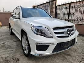 A picture of FOREIGN USED WHITE 2014 GLK450 BASIC OPTION