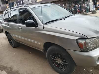 A picture of 2003 Toyota Highlander Reg For Sale 