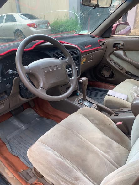 A picture of Toyota Camry Orobo