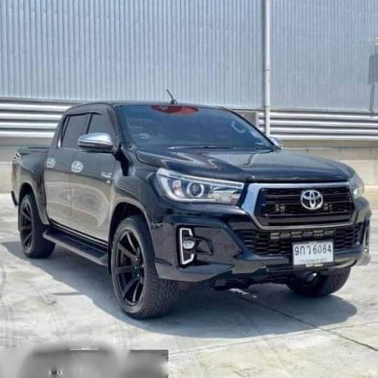 used toyota hilux