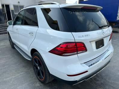 A picture of KinzzyAuto s LTD 08109018982 42 000 000 Refer and earn