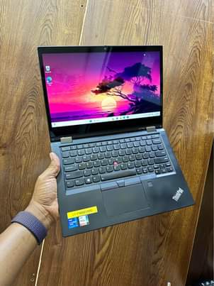 A picture of LENOVO YOGA L13 Core i5 16 256GB 1550k