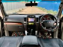 A picture of TOYOTA PRADO 120