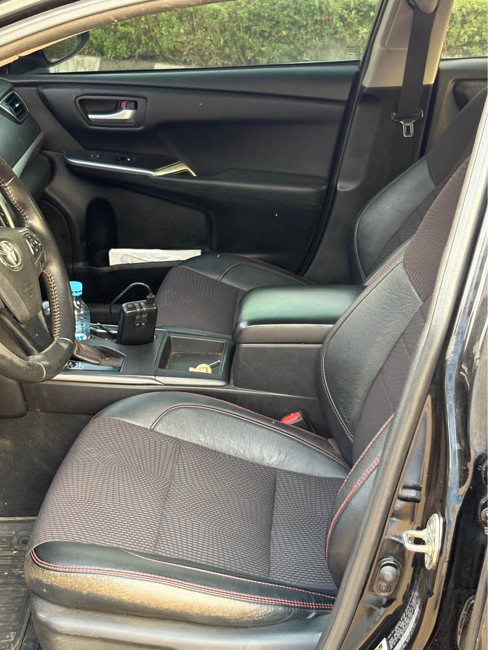 A picture of Toyota Camry 2016