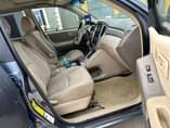 A picture of Super Clean and sharp registered Toyota Highlander 2004 2005 with