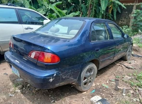 A picture of Corolla 2000 Model