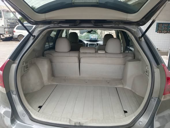 A picture of Toyota Venza 013