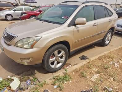 A picture of CLEAN REGISTERED LEXUS RX350 2007 MODEL 5M NET PRICE ABUJA