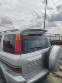 A picture of 2001 HONDA CR V