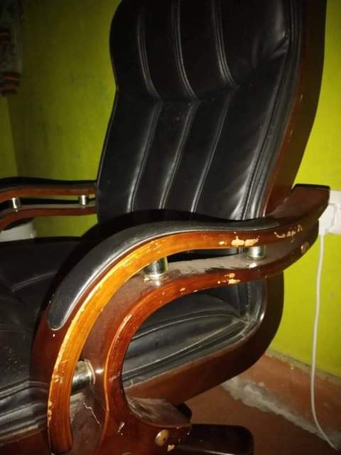 A picture of Executive adjustable office chair