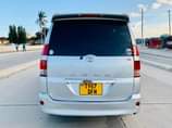 A picture of TOYOT NOAH INAUZWA 0688 648 633