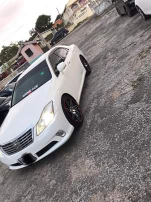 saloon cars