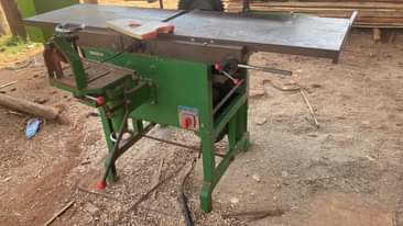 A picture of Timber cutting machine