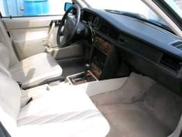 A picture of Direct tokunbo Benz190 in good working perfect condition Urgent buyer