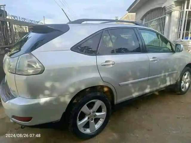 A picture of 2007 rx350 in 330 pure first body with sharp 2GR