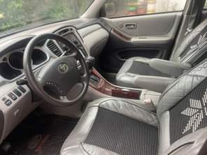 A picture of SUPER SHARP HIGHLANDER 3 SEATERS Untampered engine Untampered gear Neat