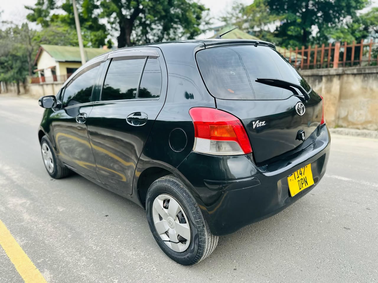 A picture of Toyota vitz new