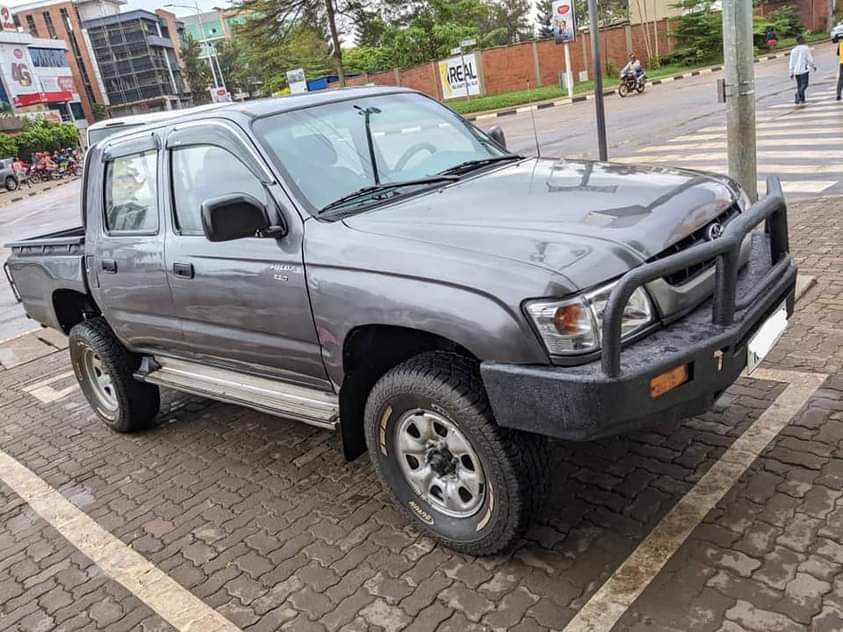 used toyota hilux