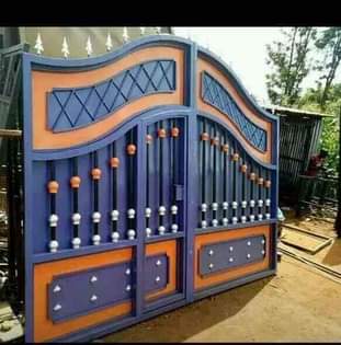 A picture of SLIDING GATES
