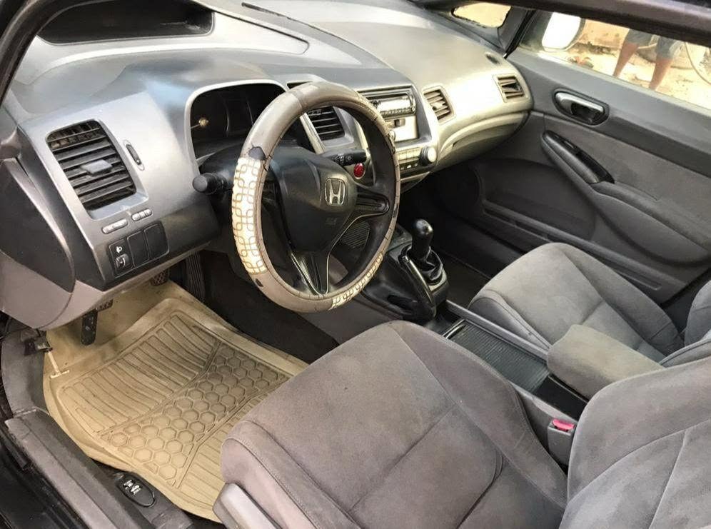 A picture of 2003 Honda civics