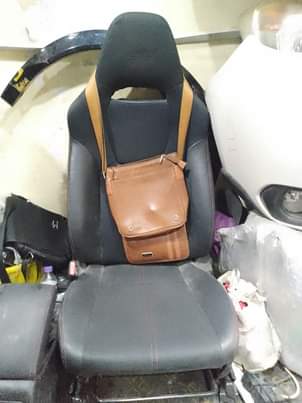 A picture of Seat za sport car kwa wale wazee wa wa kudi