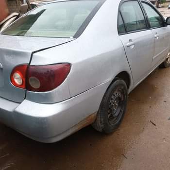 A picture of Toyota Corolla 2006 registered 09066107030 