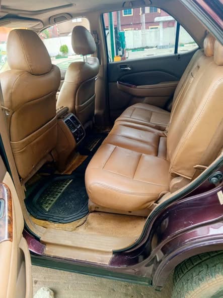 A picture of Acura MDX AC needs attention Engine Gear perfect 2 4m