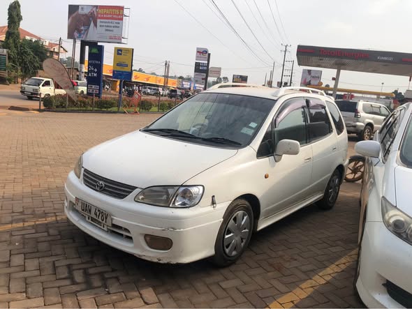 A picture of Toyota Spacio