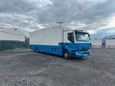 Trucks, T.