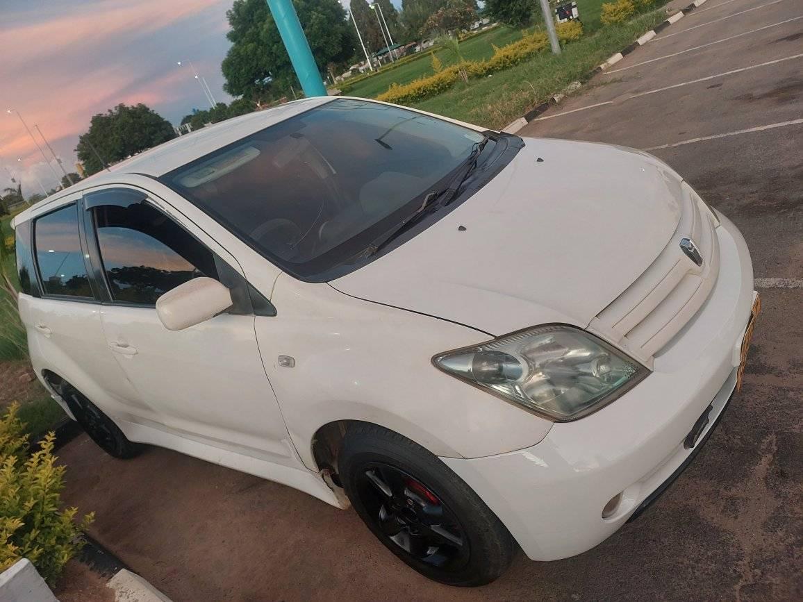 used toyota ist