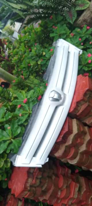 A picture of Show side mirror
